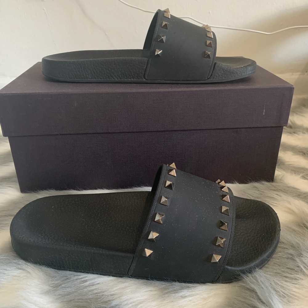 Valentino Garavani Rockstud Rubber Slider Sandal - Black size 9